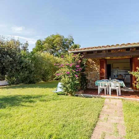 Apartment Trilocale Le Canne 6 Posti Letto Con Giardino San Teodoro (Sardinia)