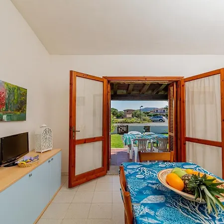 Apartment Trilocale Le Canne 6 Posti Letto Con Giardino San Teodoro (Sardinia)
